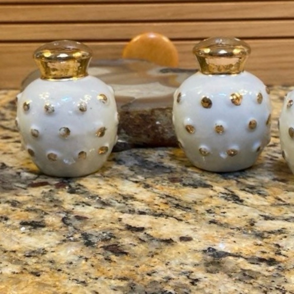 Unique Vintage Japan 50s salt & pepper shakers Guc - Picture 2 of 7